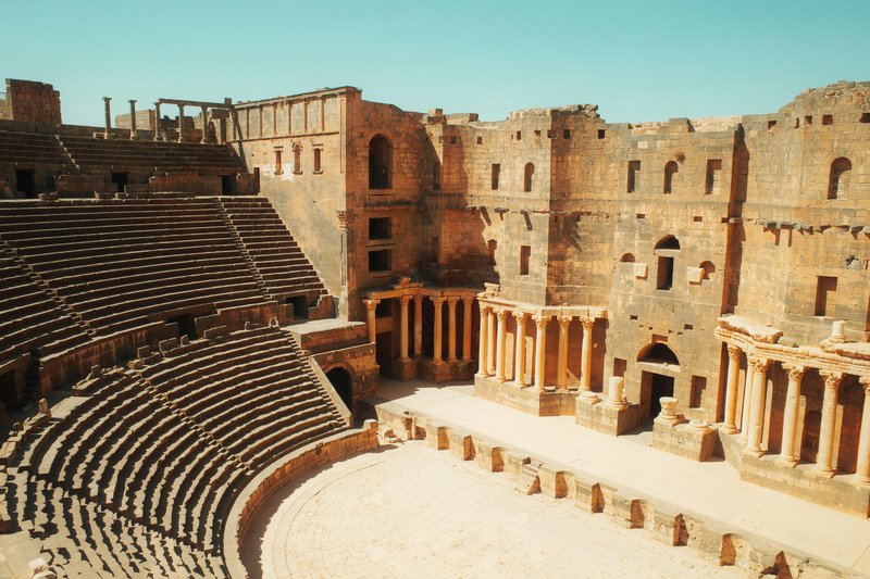 Navidad desde Dentro - Obra infantil de teatro de Némula ACT, compañía de teatro profesional en Fernán Caballero, Ciudad Real. Espectáculo navideño para niños.